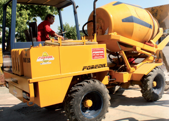 Dumper betoniera autocaricanti a noleggio