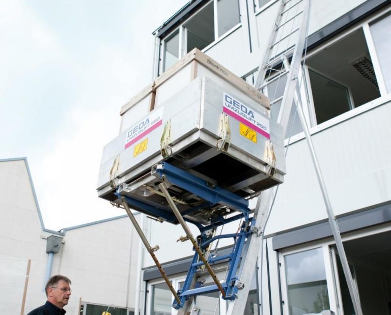 Noleggio montacarichi a scala